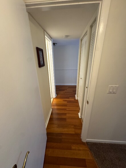 Building Photo - 1201 River Reach Dr