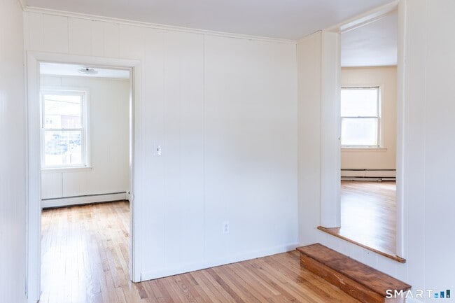 Building Photo - 84 Front St