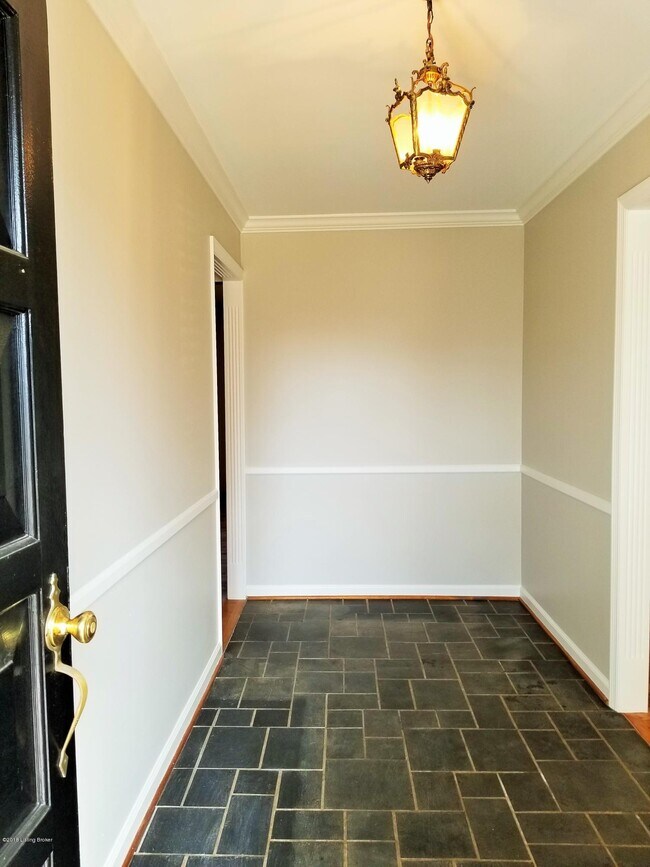 Building Photo - 8203 Camberley Dr