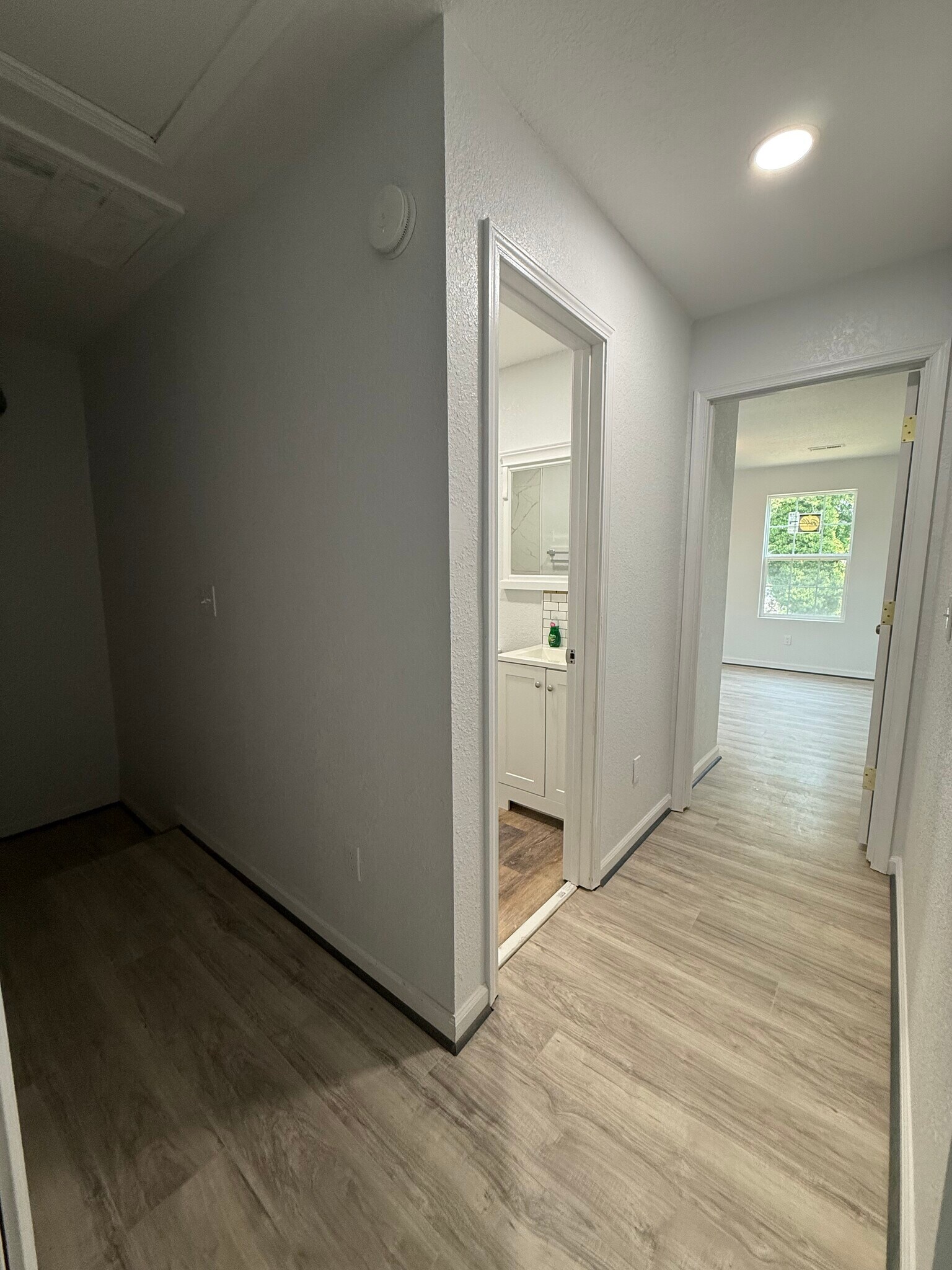 Building Photo - 156 Tynes St