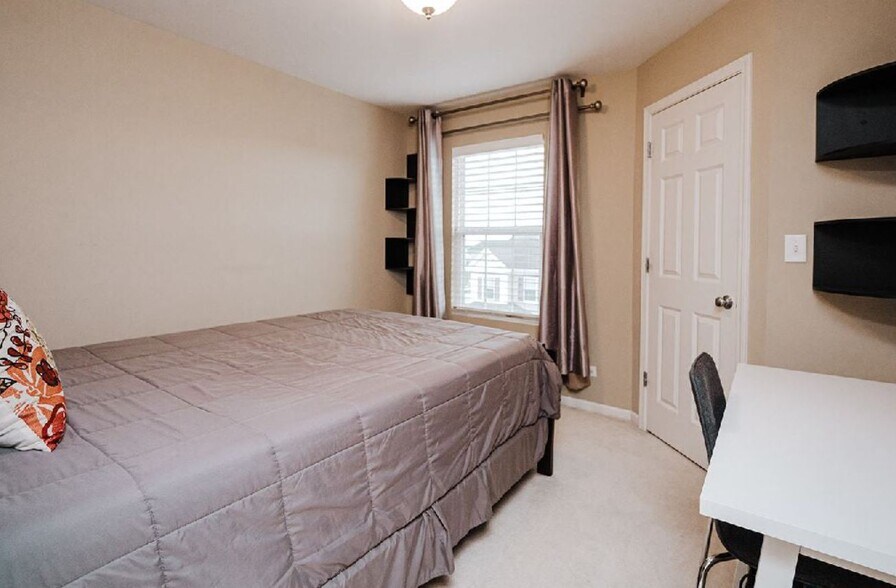 Second bedroom - 1161 Kilbery Ln