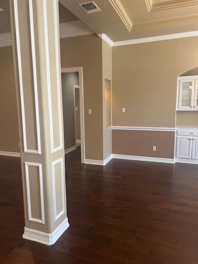 Building Photo - 3 Bedroom 3 Bathroom Berry Creek Home