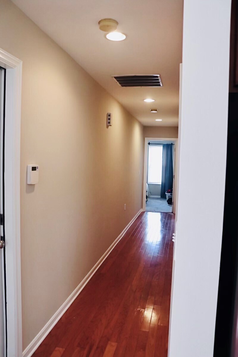 Hallway to bedrooms - 4129 Ballard Ave