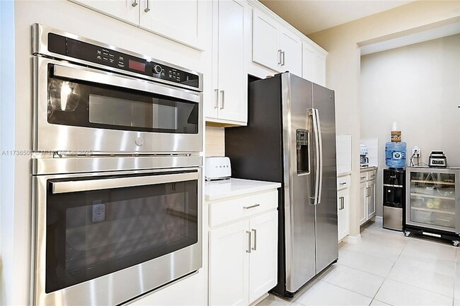 Building Photo - 545 Ranch Oak Cir