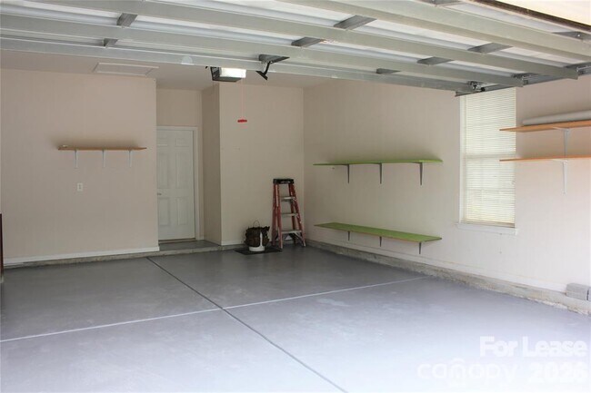 Building Photo - 17534 Hawks View Dr