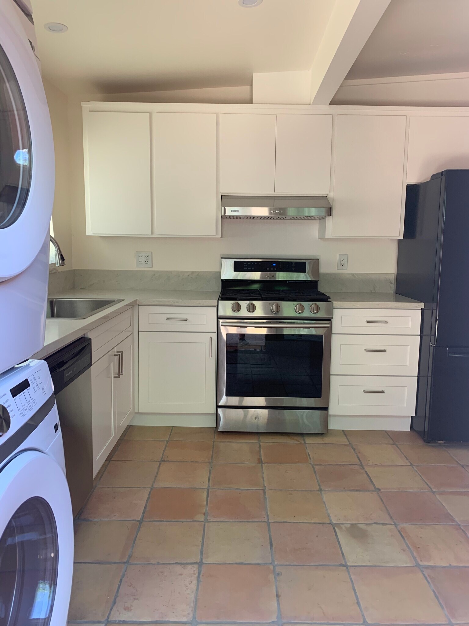 Kitchen with laundry - 167 Norfolk Dr