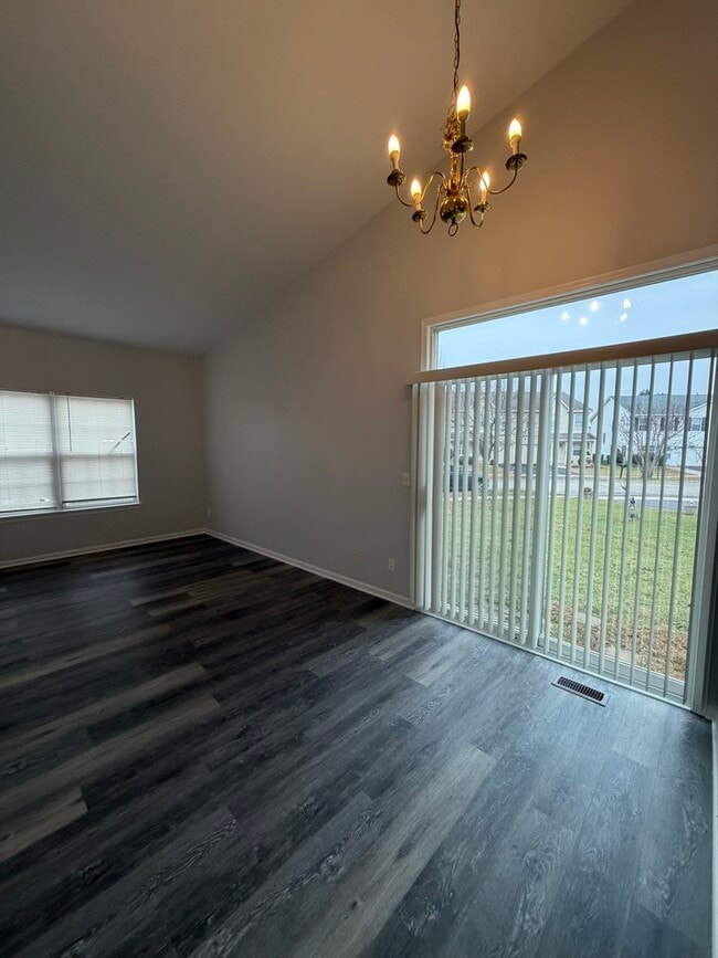 Building Photo - 14121 Faulkner Ct