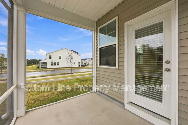 Building Photo - 5000 Arkose Dr