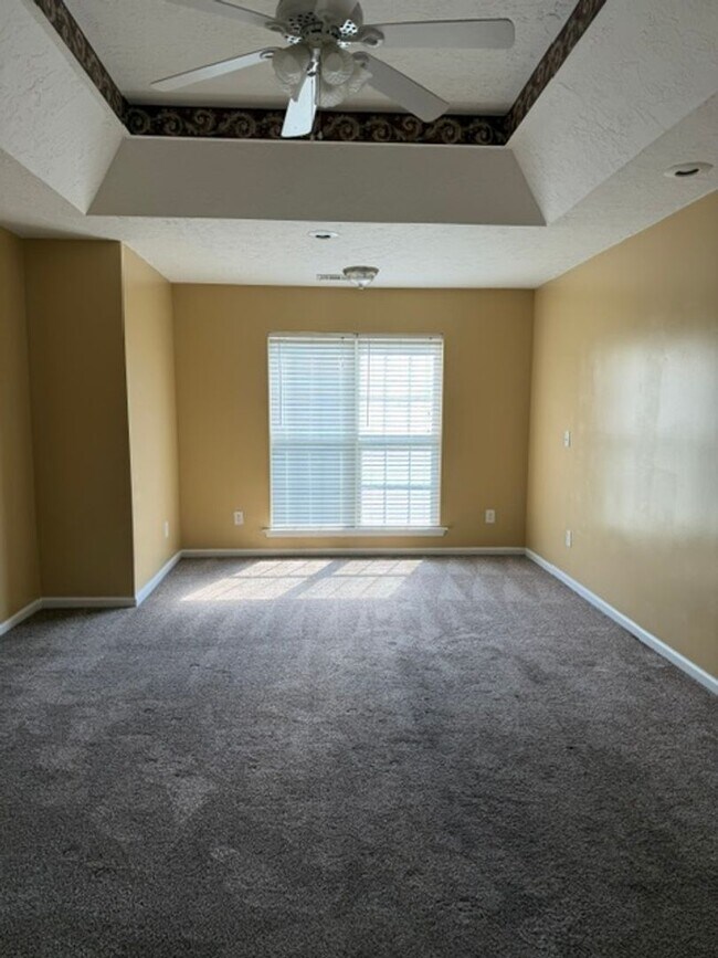 Building Photo - 1832 Heathers Way
