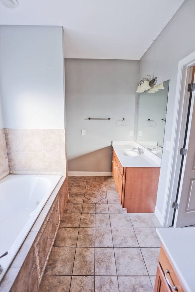 Building Photo - 1146 Iron Wood Ct