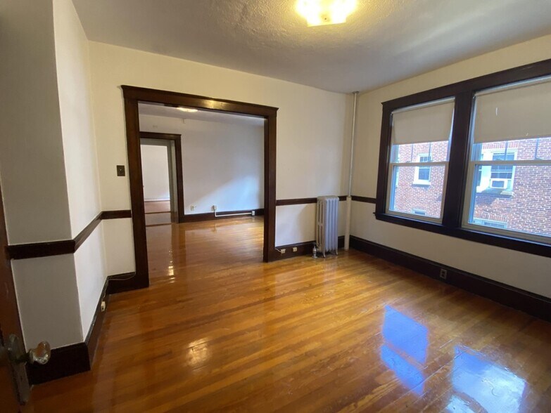 Primary Photo - 152 Summer St