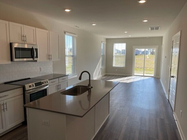 Building Photo - Stunning home in Sawgrass
