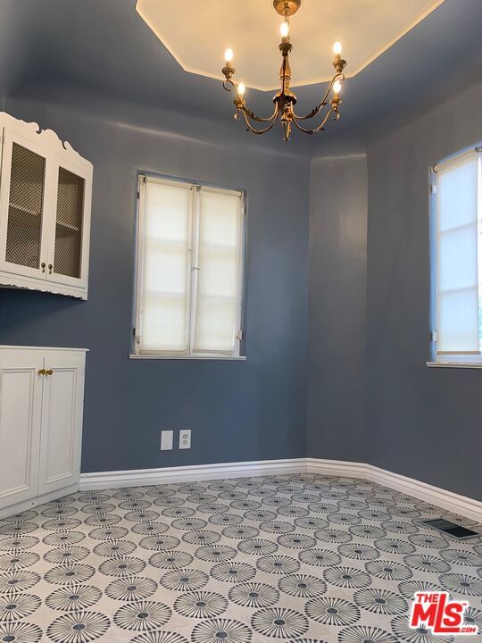 Building Photo - 8673 W Olympic Blvd