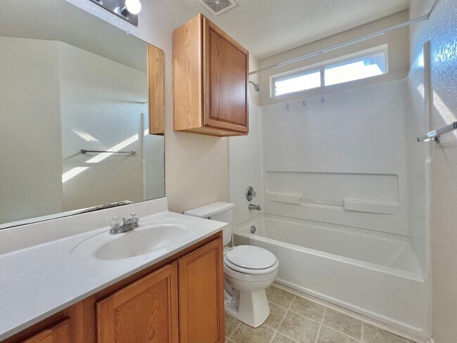 Building Photo - 11111 Dewberry Field