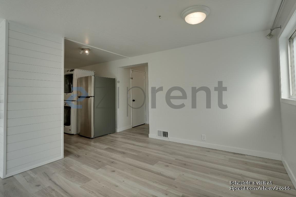 Building Photo - 23407 Hedlund Ave