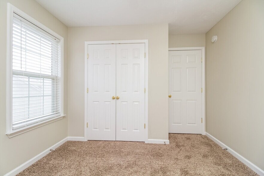 Building Photo - 4465 Winton Dr