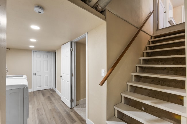 Building Photo - 415 124th St S