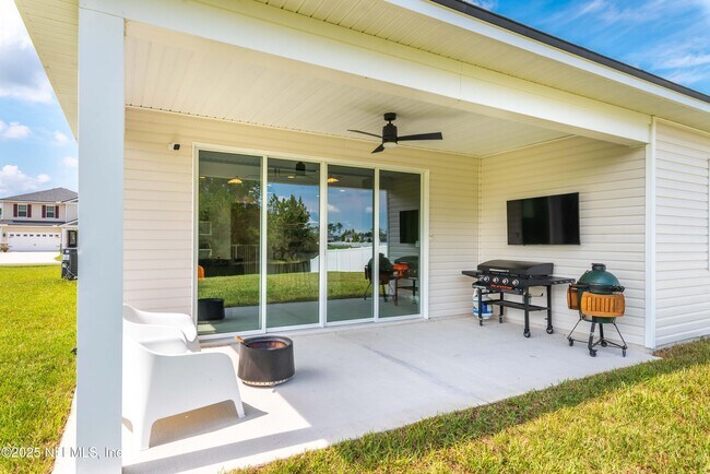 Building Photo - 4556 Pine Ridge Pkwy