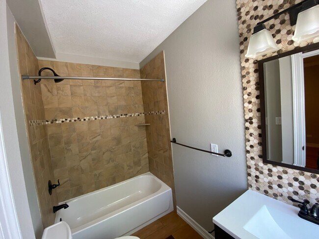 Building Photo - Charming Updated 3-Bedroom Home Just North...