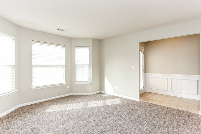 Building Photo - 4202 Cedar Tree Run