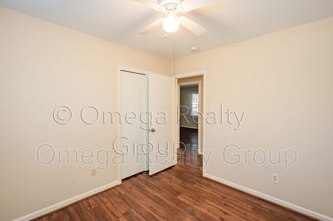 Building Photo - 1700 Serene Cir