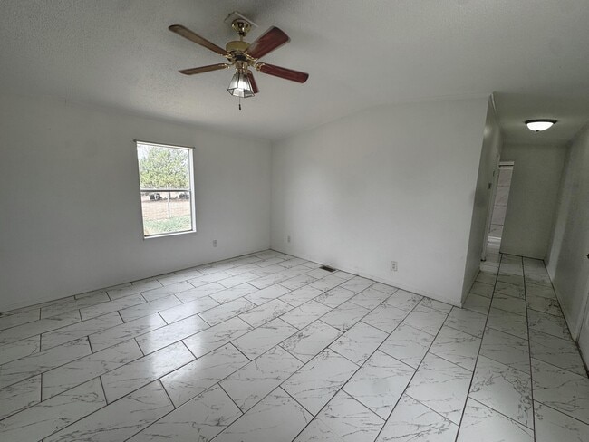Building Photo - 2 Alta Vista Way Rd