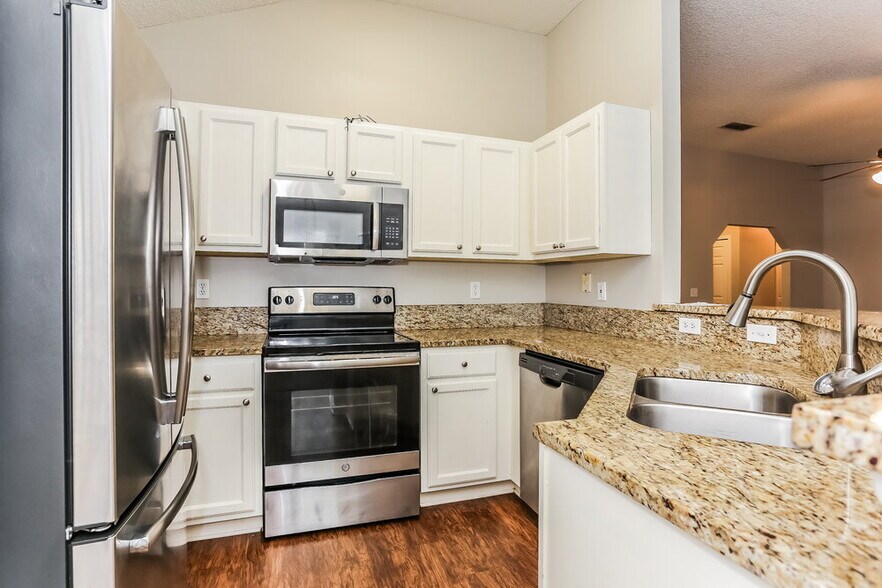 Building Photo - 3250 Guernsey Ct