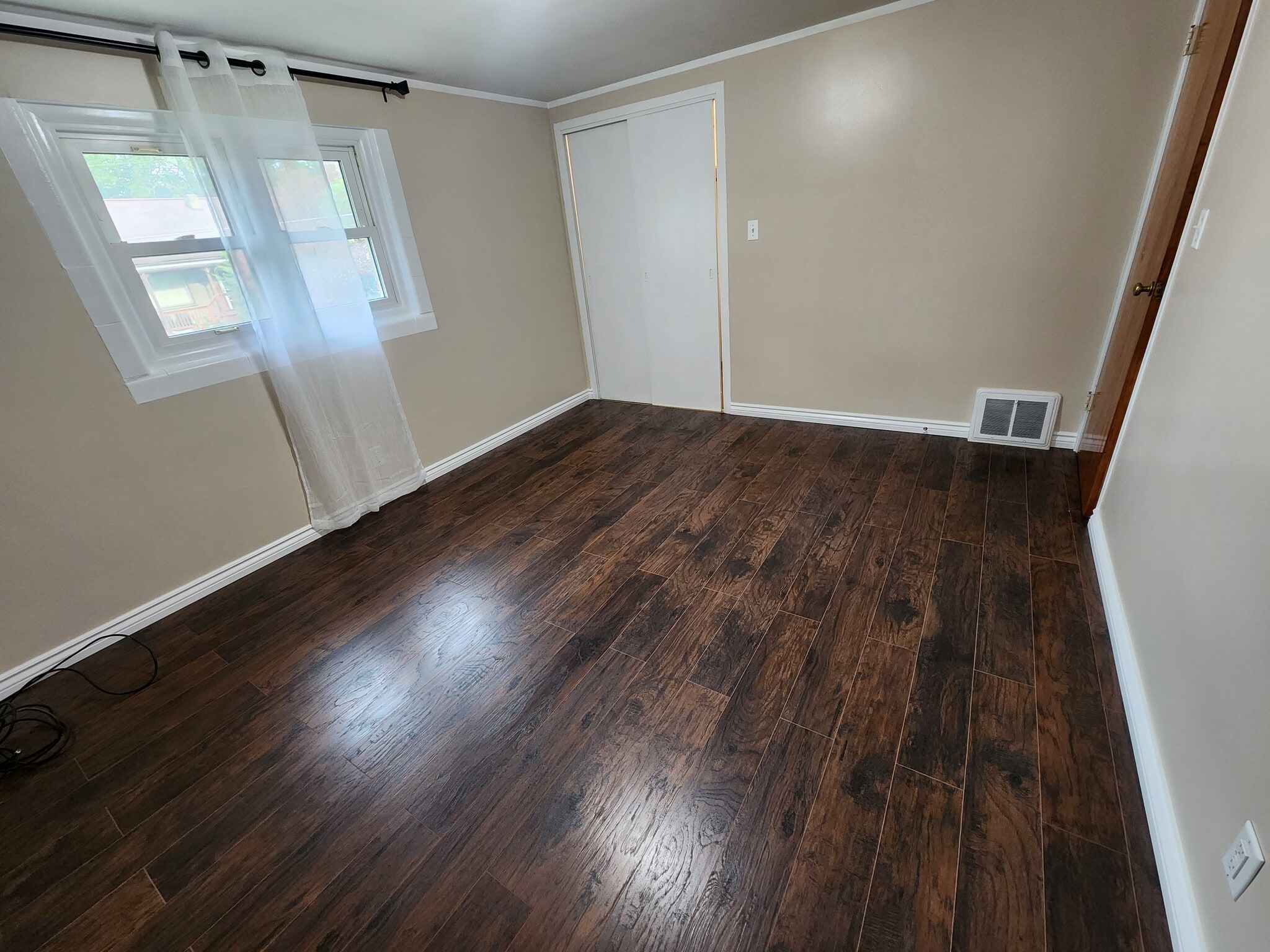 Building Photo - 49 Howard Ave