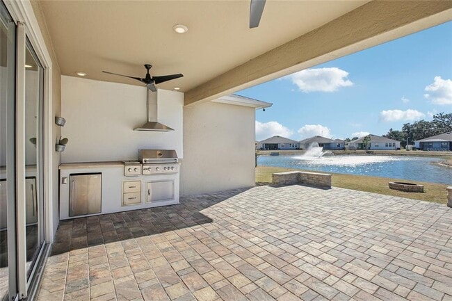 Building Photo - 10747 Laxer Cay Loop