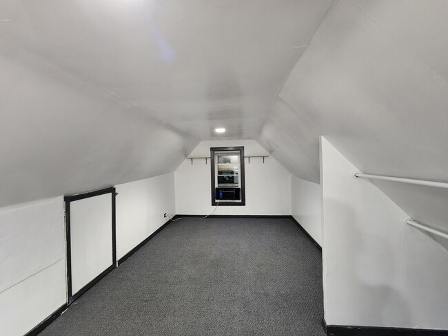 Building Photo - 3325 W 37th Pl