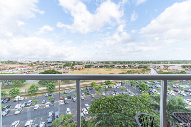 Building Photo - 3BR/1BA IN SECURED BLDG (Pets Negotiable) PLANTATION TOWN APTS (Waipahu)