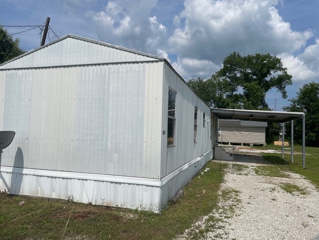 Primary Photo - 1484 Joe Miller Rd