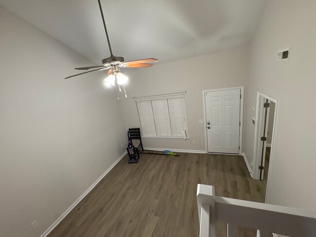 Building Photo - 655 Grasswren Way