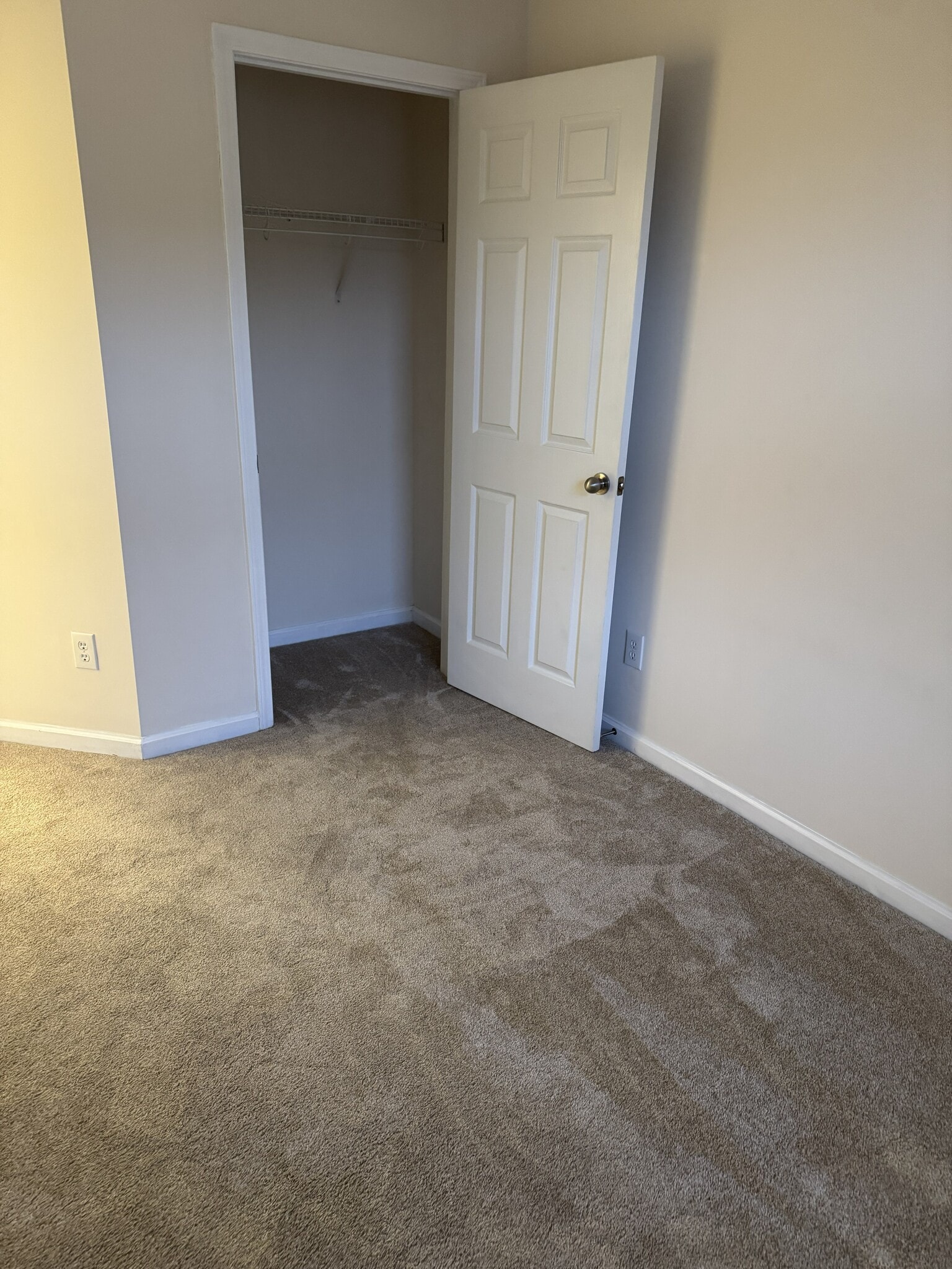 Building Photo - 2207 Bankshill Row