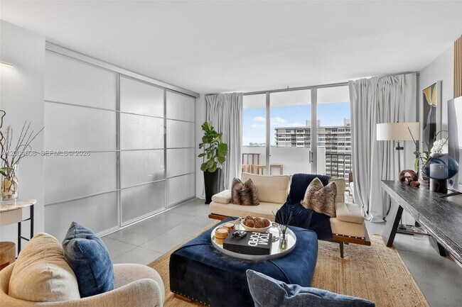 Building Photo - 2780 NE 183rd St