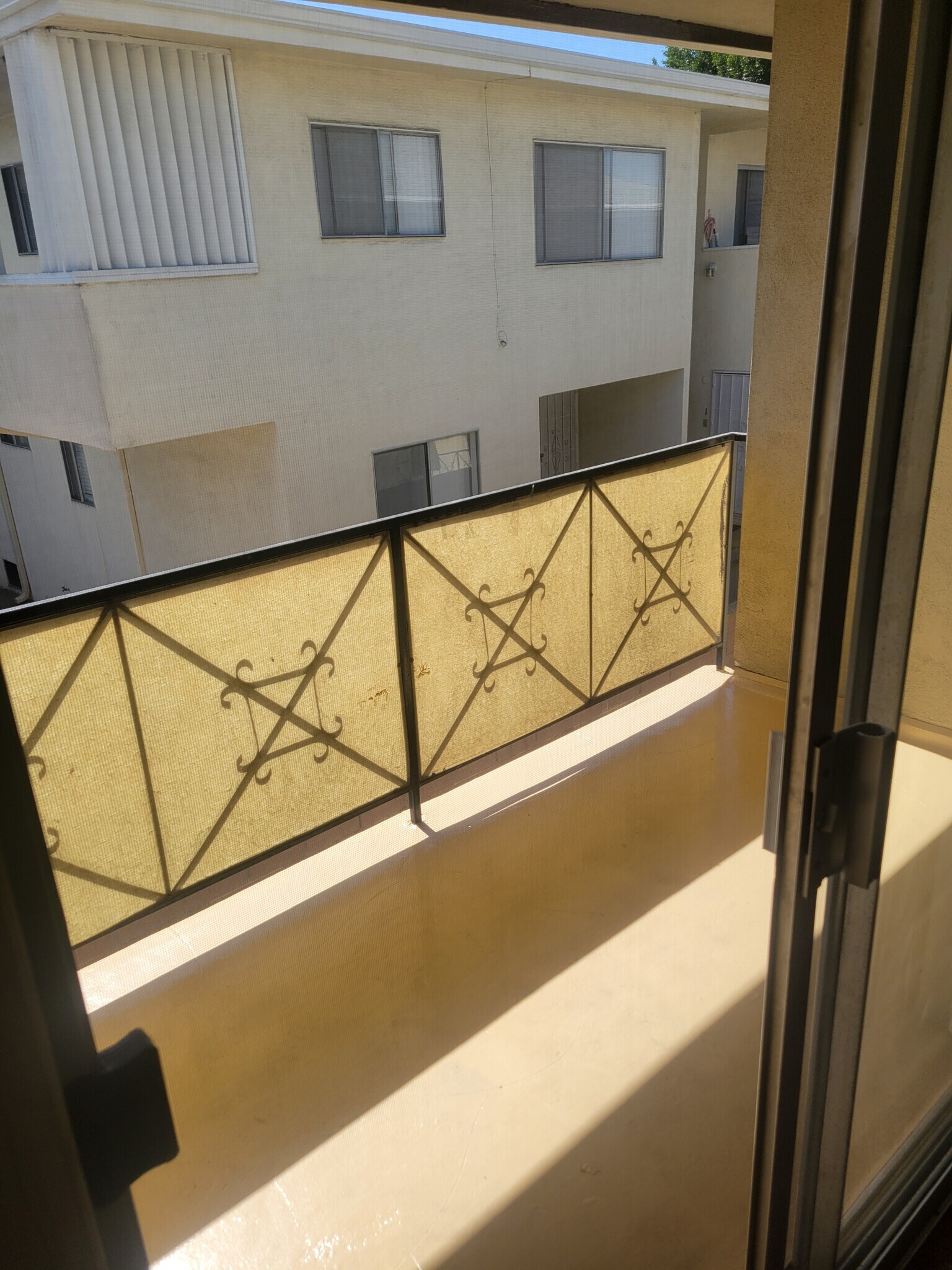 Building Photo - 806 Edgewood St