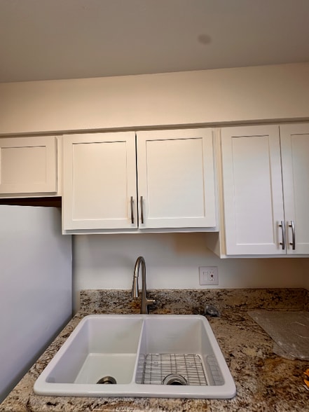 Building Photo - 9277 W 56th Pl