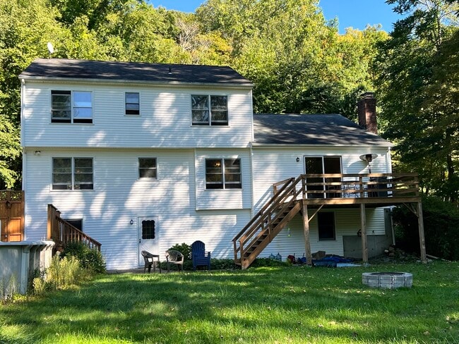 Building Photo - 23 Taylor Rd