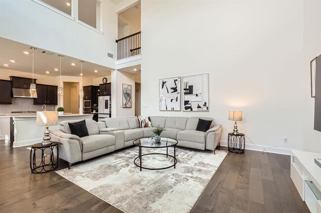 Building Photo - 4912 Risana Bend