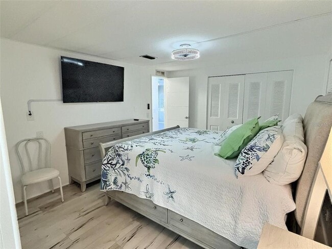 Building Photo - 667 Sugar Palm St