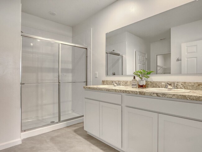 Building Photo - 7508 Tourmaline Dr