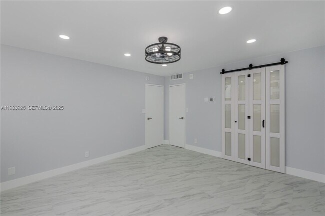 Building Photo - 3180 S Ocean Dr