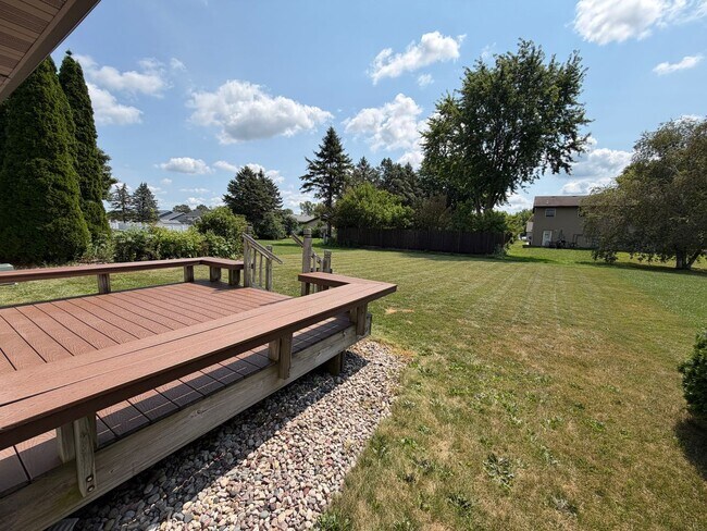 Building Photo - 514/516 Pheasant Drive