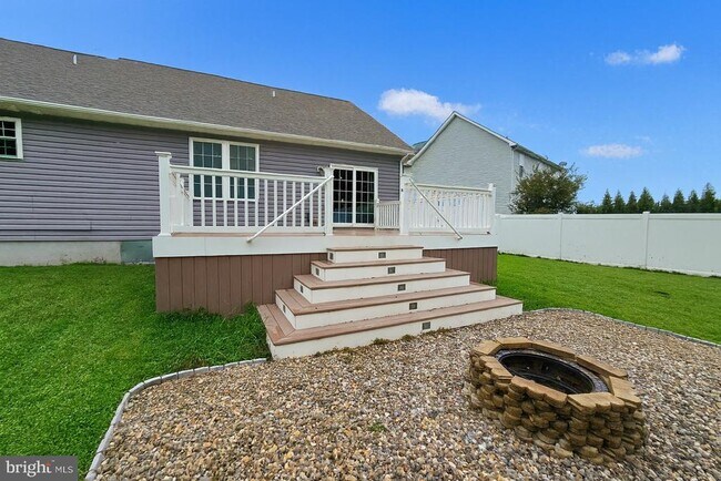Building Photo - 270 Waterway Dr