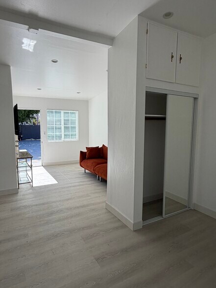 Building Photo - 8561 Orion Ave
