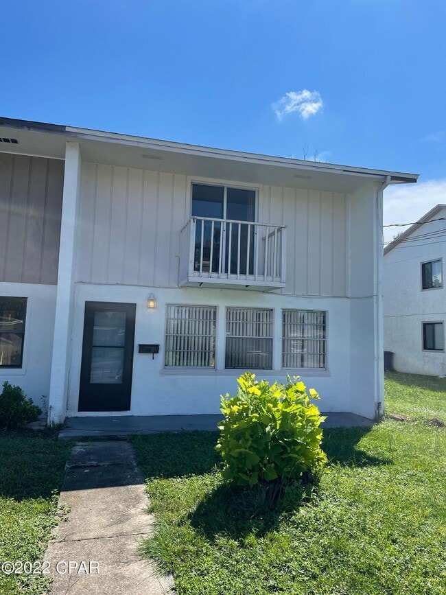 Building Photo - 1510 Clay Ave