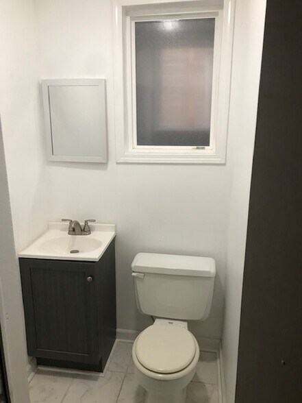 1st Floor Powder Rm - 13310 S Brandon Ave