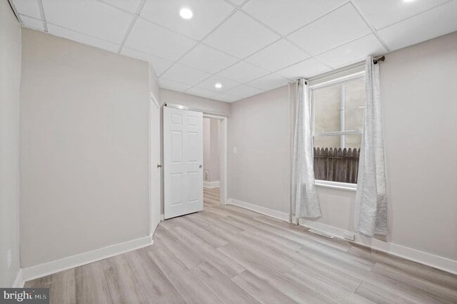 Building Photo - 2304 Catharine St