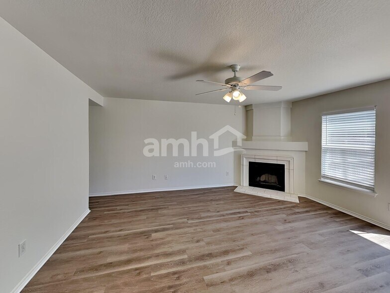 Building Photo - 7806 Brazoria Park