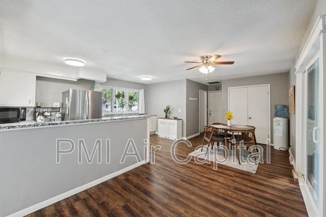 Building Photo - 1917 N Edgemoor St